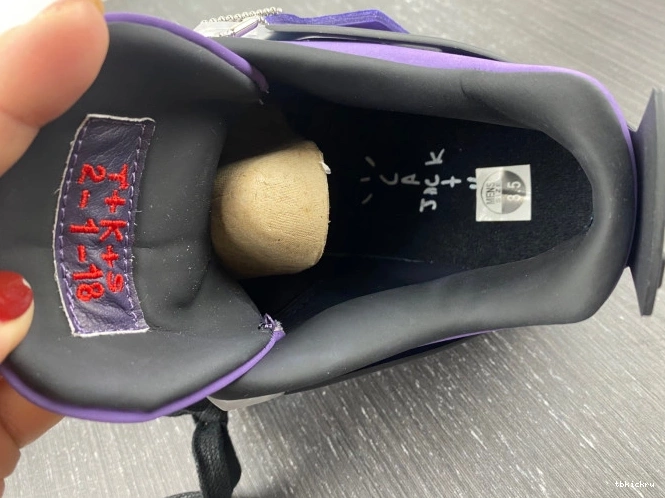 Cheap TBkick Scott LN4 4 and Purple Retro Family) (Friends Jordan 766296 Travis 0802